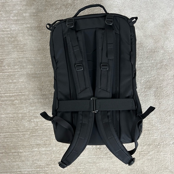 YETI RANCHERO™ 22L EVERYDAY CARRY BACKPACK
